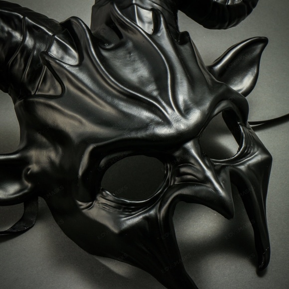 Krampus Ram Demon with Horns Devil Halloween Mask - Picture 4 of 4